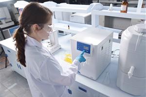 超纯水机正确维护使用，让实验结果更精准